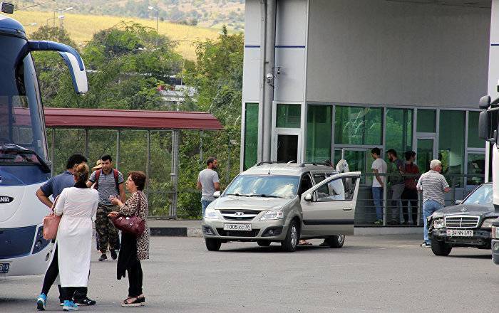 Устранение длинных очередей на КПП "Баграташен": армянский депутат нашел решение проблемы