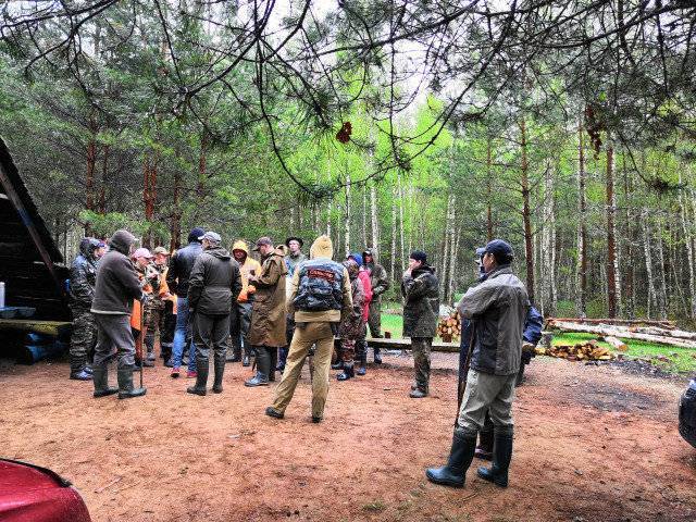 В смоленском лесу заблудилась группа из пяти человек - readovka.ru - Смоленская обл.