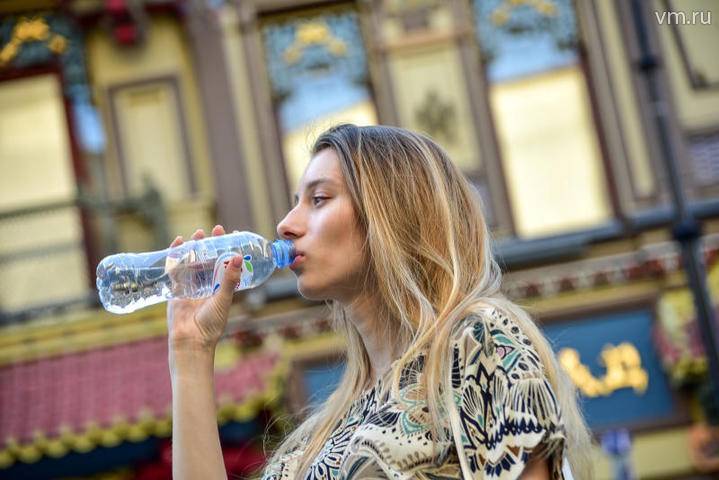 Количество поддельной питьевой воды в России превысило 25 процентов