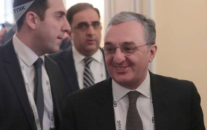 Глава МИД Армении посетит с официальным визитом Грузию