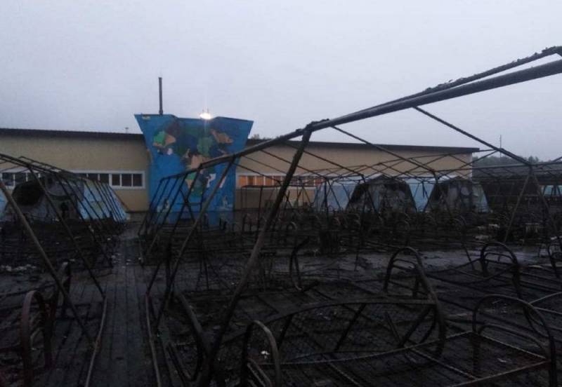 Огонь уничтожил детский палаточный лагерь в Хабаровске: есть жертвы