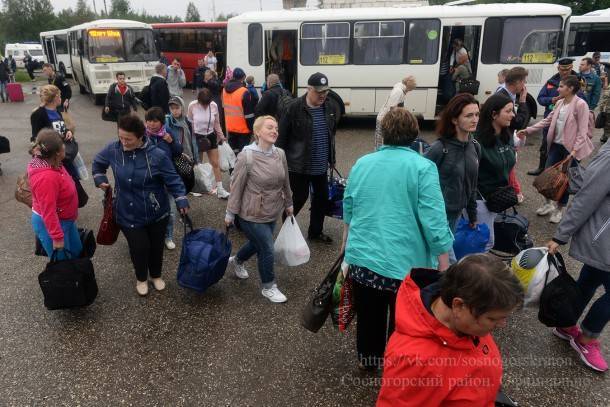 Между закрытыми станциями в Сосногорском районе перевезли более 2,5 тысяч человек
