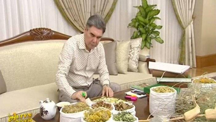 Президент Туркмении так до сих пор и не появился на экранах ТВ