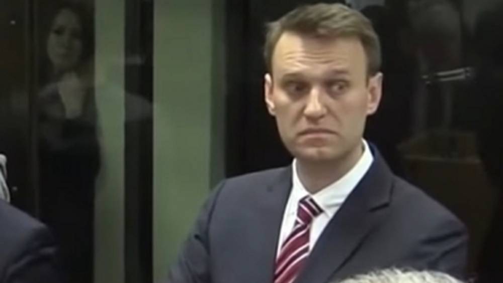 "Вышел жене купить цветов": Навального снова задержали. Прямо у его дома