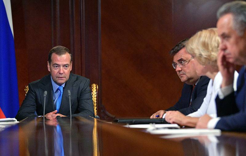 Медведев призвал разобраться в трагедии под Хабаровском