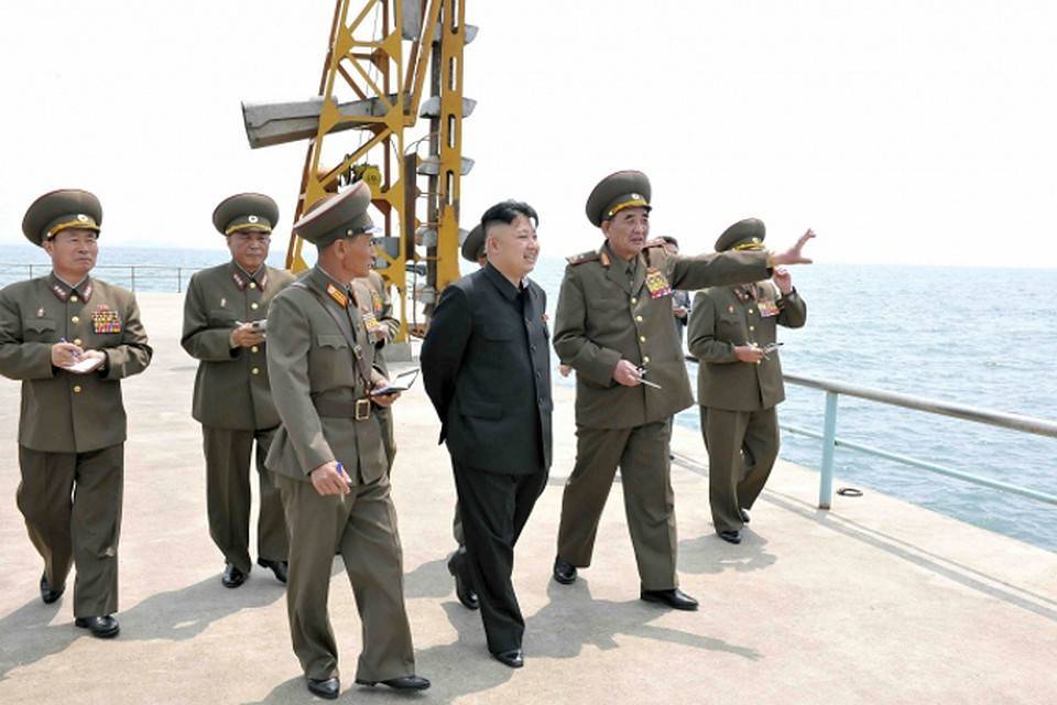 Северная Корея задержала российское судно с 17 моряками, их неделю держат в каютах