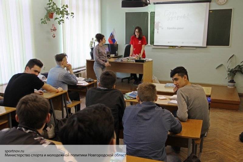 Российским студентам разрешат вести уроки в школах