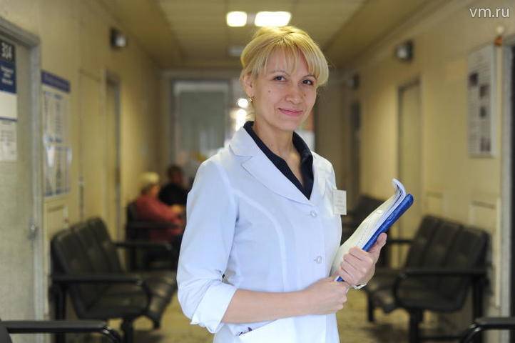 Москвичей пригласили на бесплатную диагностику варикоза и катаракты