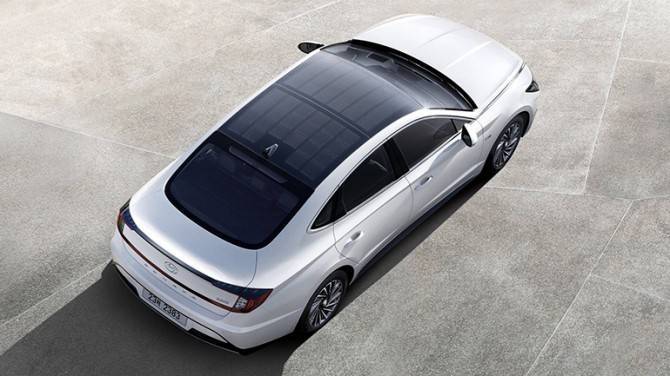 Гибрид Hyundai Sonata получил крышу с солнечными батареями