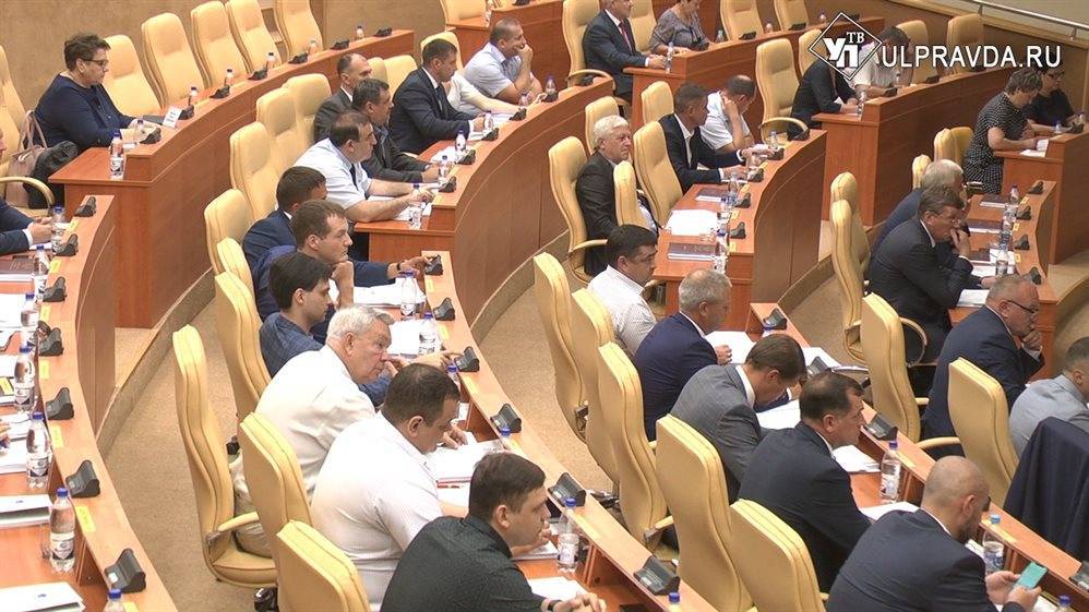 Бюджет делили сообща. Как депутаты распорядились 1,5 млрд рублей