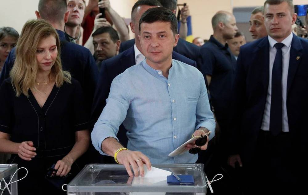 Эксперт о результатах выборов в ВР: украинцы переложили всю ответственность за светлое будущее на Зеленского