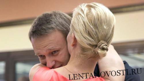 Признания из ОВД: Навальный не собирался на питерский митинг из-за жены