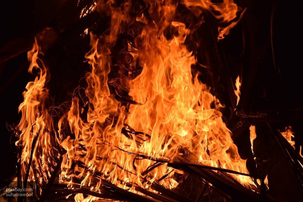 Видео пожара в палаточном лагере под Хабаровском, где погиб ребенок, появилось в Сети