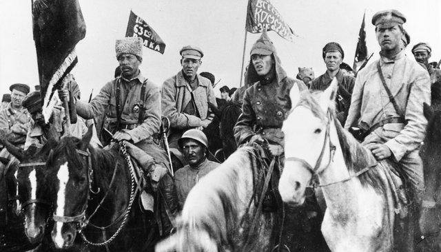 Почему большевиков на самом деле стали называть красными | Русская семерка
