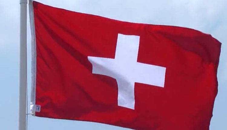 Банки Швейцарии начали приплачивать заемщикам за кредиты