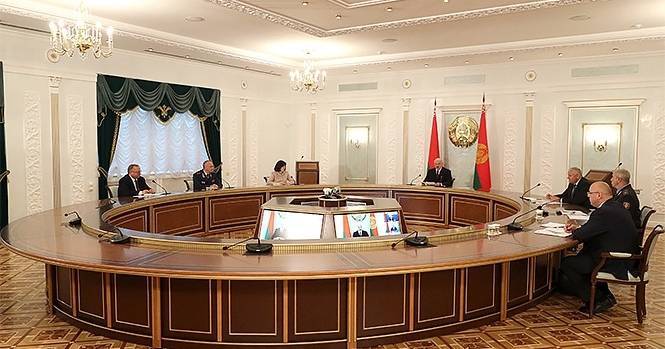 "Задействовать все имеющиеся резервы!" Лукашенко отдал жесткое распоряжение