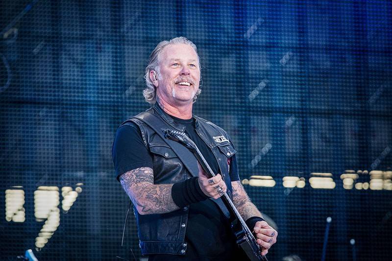Гитарист группы "Кино" ответил Metallica исполнением ее хита