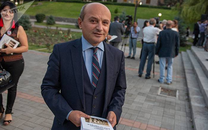 Известный армянский политолог попал в ДТП в Тавуше