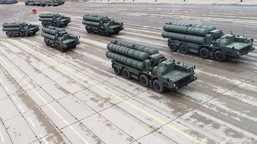 Россия начала поставку Китаю второго полкового комплекта С-400