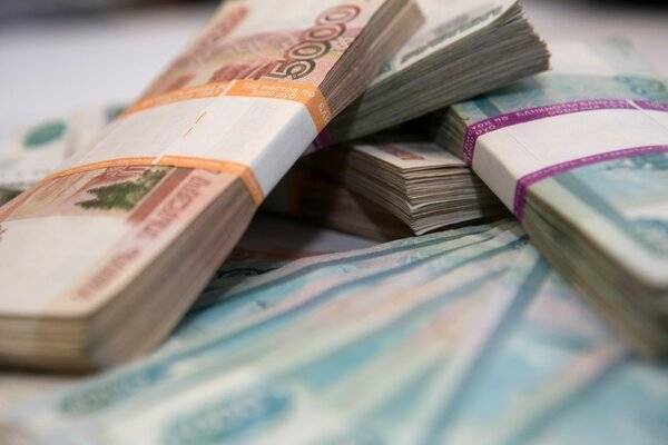 Росстат: зарплату свыше 1 млн рублей в УрФО получае более 700 человек