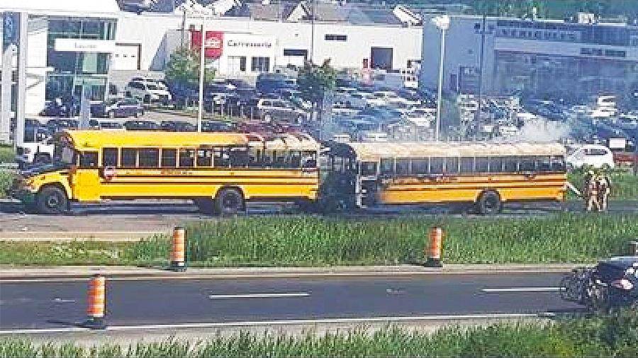 В Канаде около 70 человек пострадали в ДТП с двумя школьными автобусами