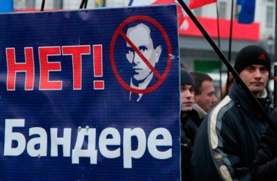 Белоруссия законодательно запретила символику УПА*, «Азова»* и портреты Бандеры | Новороссия