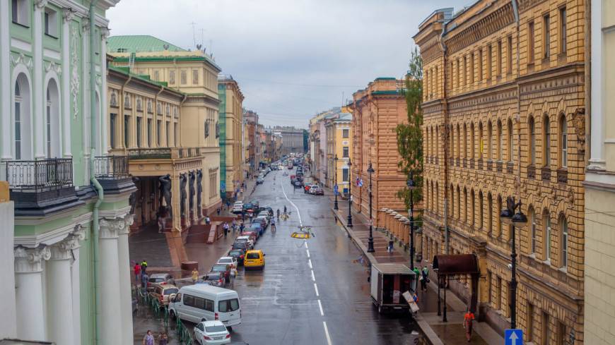 Нет туризму по крышам: в Петербурге чердаки закроют на замки