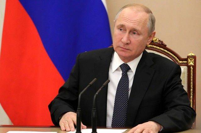 Путин распорядился мониторить СМИ на предмет нарушения законодательства