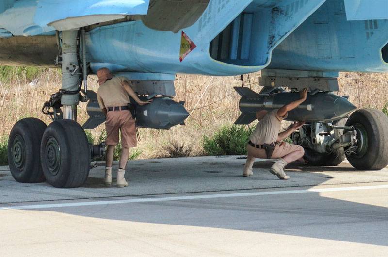 Показаны кадры с БПЛА нанесения точечных ударов ВКС РФ по террористам в Идлибе