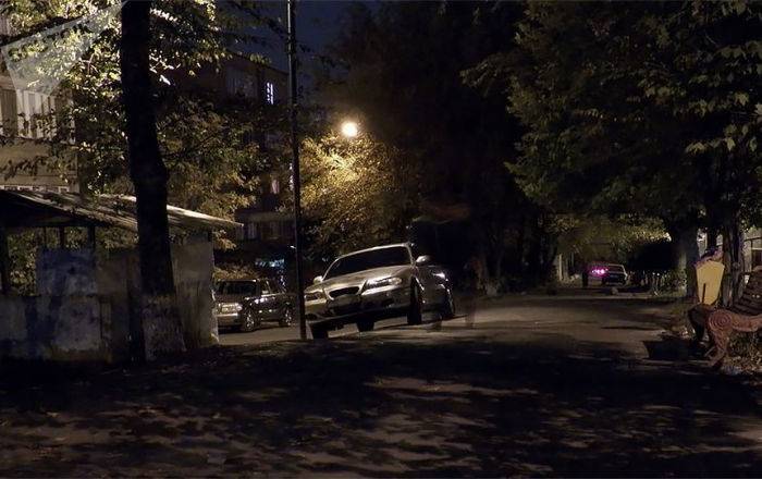 Чуть не убил из-за того, что сам же плохо водит: в Ереване ночью стреляли