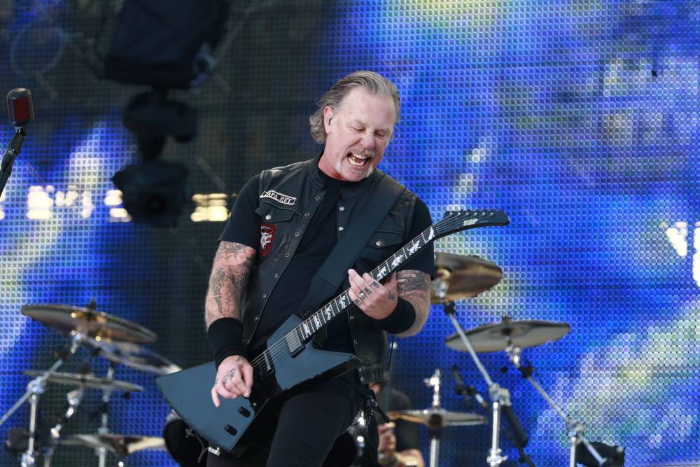 Александр Цой положительно оценил исполнение песни «Группа крови» музыкантами Metallica