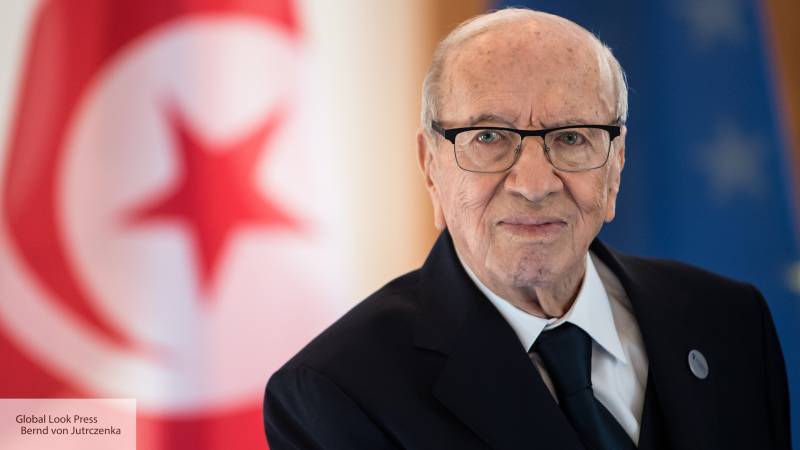 Президенту Туниса снова стало плохо, он госпитализирован