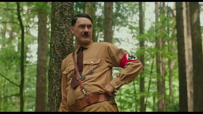 Режиссер "Тора 3" стал Гитлером в своем новом фильме