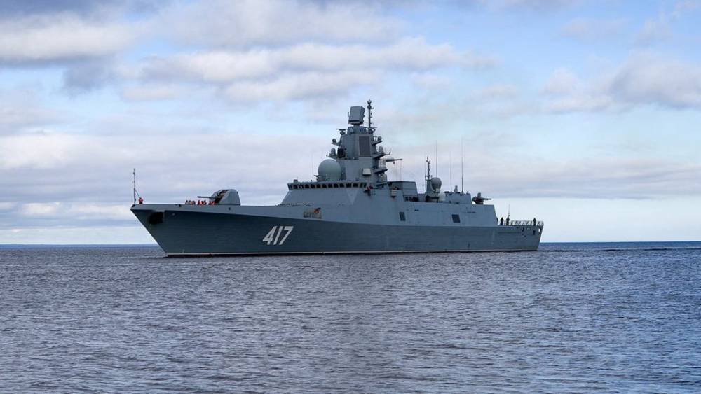 "Эскорт поблизости": "Адмирал Горшков" вернулся домой под взгляды "в спину" иностранных военных