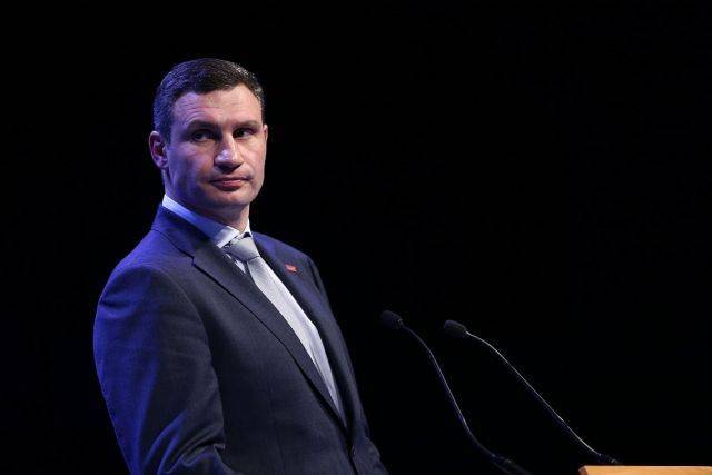 Журналист сообщил о предложении администрации Зеленского уволить Кличко