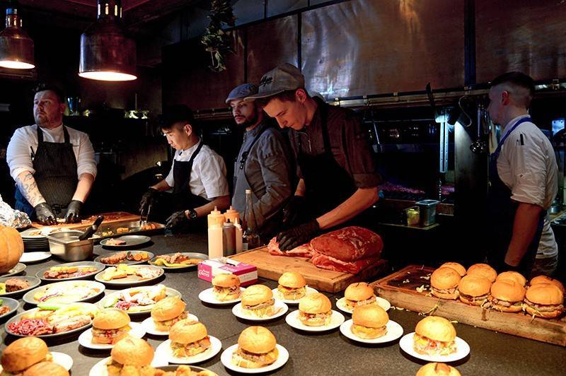 Праздник калорий: более 30 ресторанов примут участие в Дне гамбургера
