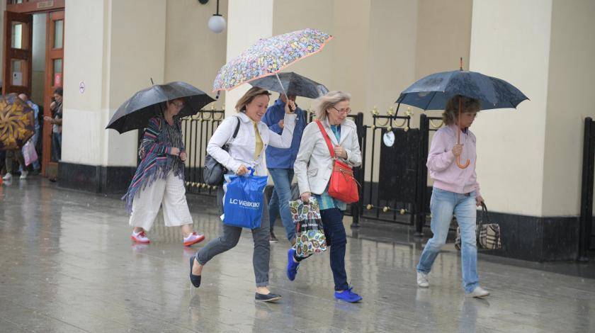 Дожди и град: в Центральную Россию идет похолодание