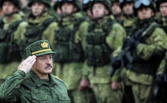 Сацук: Нужна ли Беларуси такая большая армия?