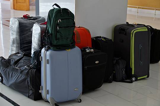 Специалисты назвали способы не потерять чемодан в аэропорту