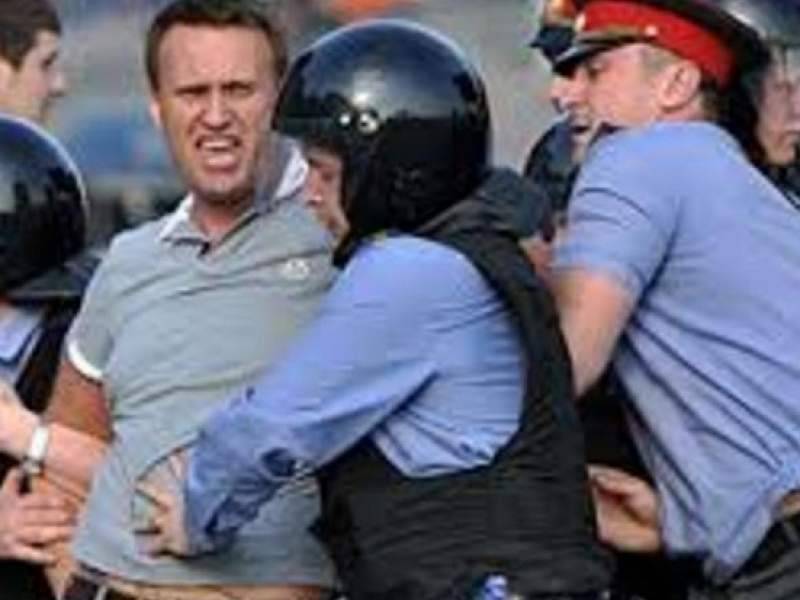 Навального снова задержали в Москве во время утренней пробежки