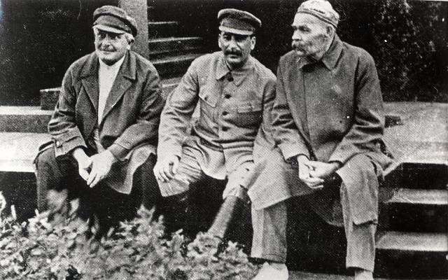 За что Сталин расстрелял крёстного отца своей дочери Авеля Енукидзе | Русская семерка