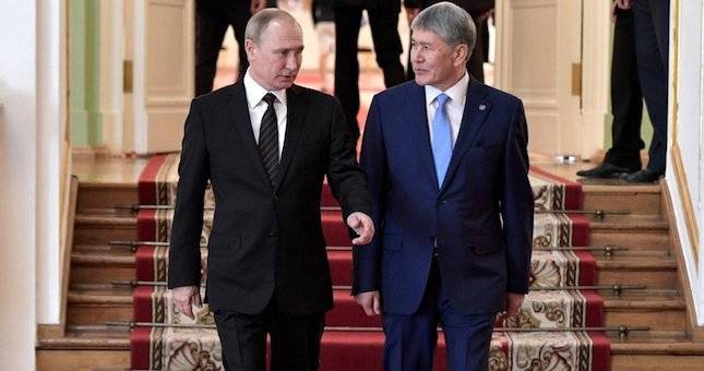 Путин: Народ Кыргызстана должен объединиться вокруг действующего президента