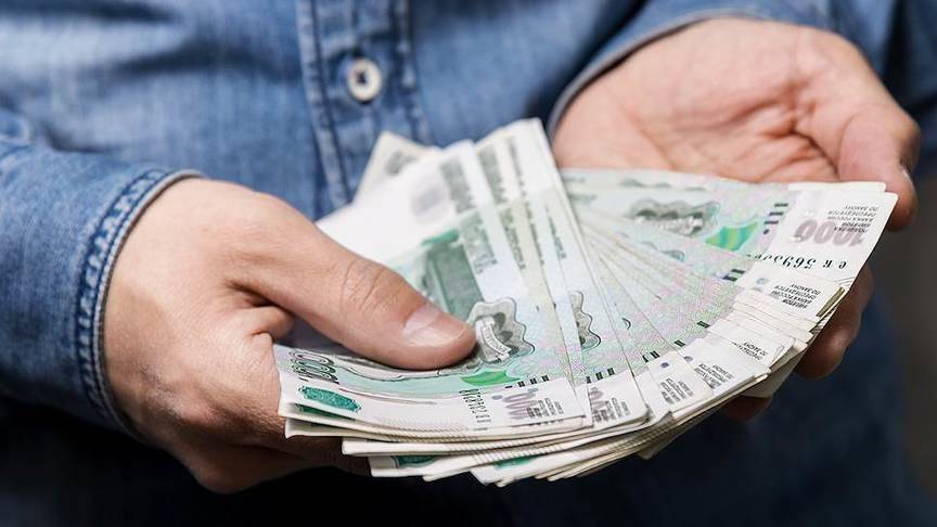 Эксперты: большей части россиян не хватает денег до зарплаты