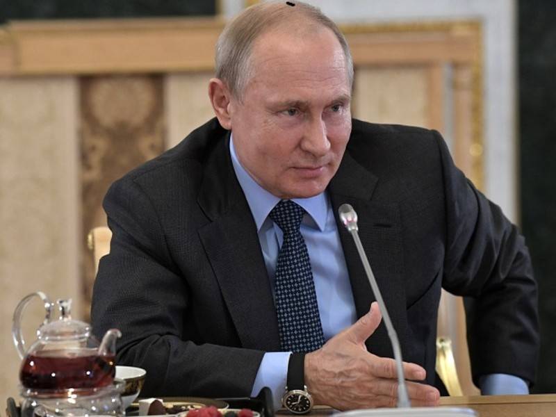 Опрос: большинство россиян одобряют деятельность Путина