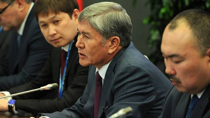 Подозреваемый в коррупции экс-президент Киргии заявил, что покинет страну