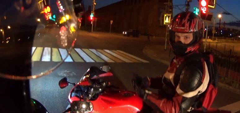 Лихачество мотоциклистов в Смоленске сняли на видео
