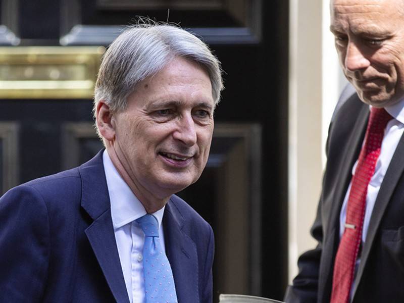 Британский министр финансов Филип Хаммонд подал в отставку