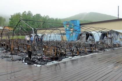 В районе сгоревшего детского палаточного лагеря ввели режим ЧС