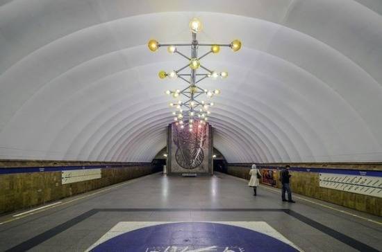 В Петербурге на два месяца ограничат вход на станцию метро «Озерки»