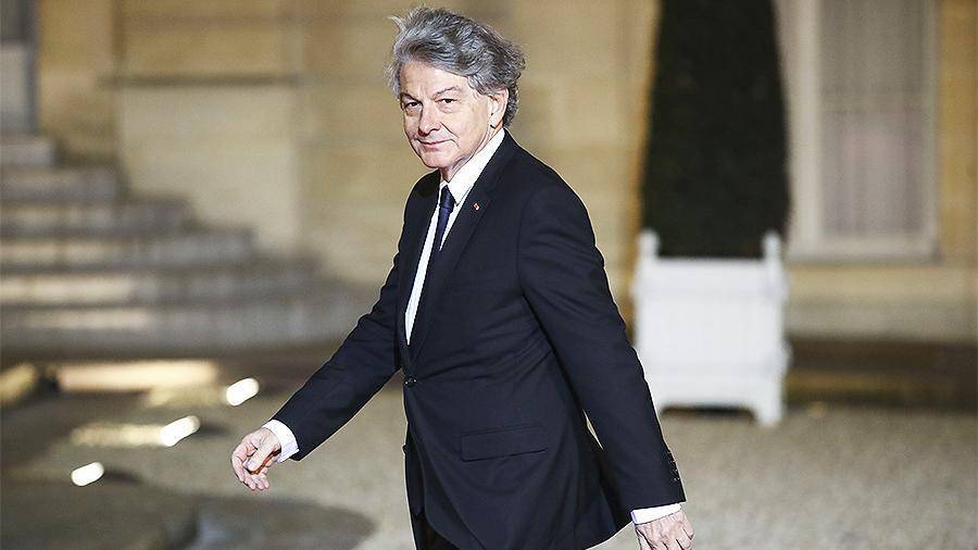 В Париже избили и ограбили бывшего министра экономики Франции
